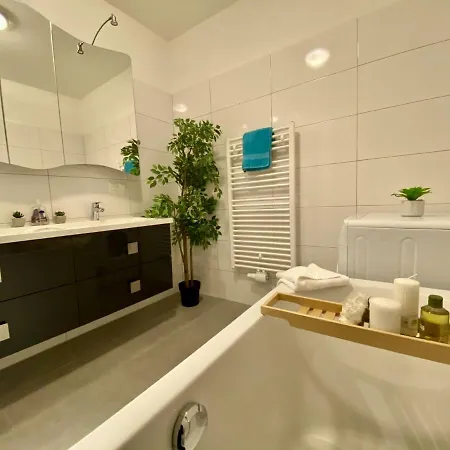 Neubau, Gemuetlich Und Modern See Und Zentrum Nah By Seebnb Pörtschach am Wörthersee